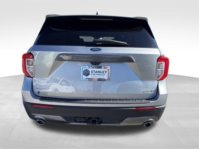 Used 2022 Ford Explorer XLT w/ Equipment Group 202A AWD/4WD image 4