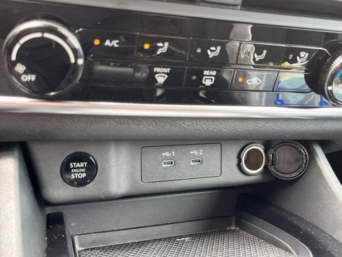 Used 2024 Nissan Rogue S AWD/4WD image 18