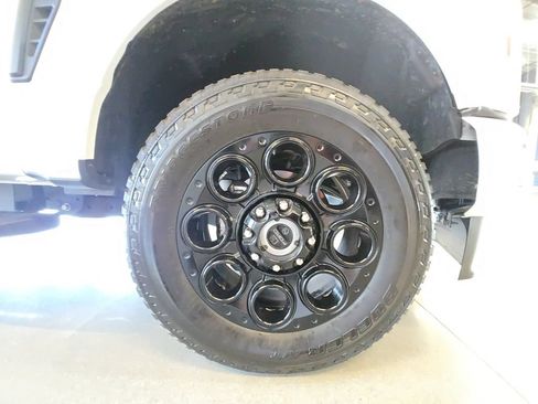 Used 2024 Ford F350 Lariat w/ Sport Appearance Package AWD/4WD image 29