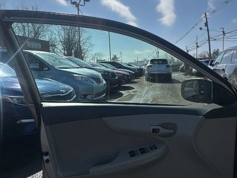 Used 2009 Toyota Corolla XLE image 9