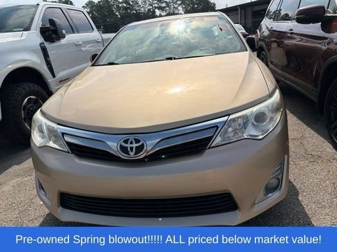 Used 2012 Toyota Camry XLE FWD image 2