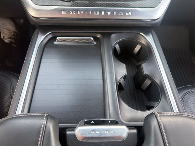 Used 2025 Ford Expedition Platinum w/ Stealth Performance Package AWD/4WD image 47