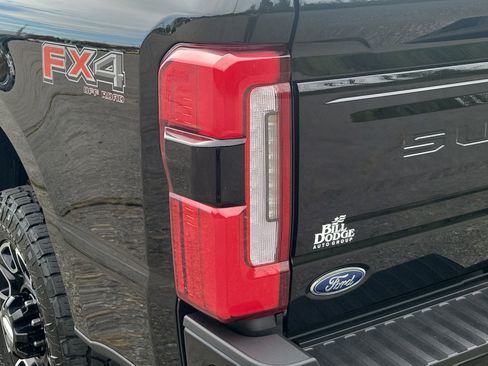 Used 2025 Ford F350 Platinum w/ FX4 Off-Road Package AWD/4WD image 11