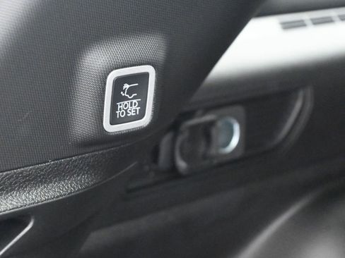 New 2025 Jeep Grand Cherokee Altitude image 24