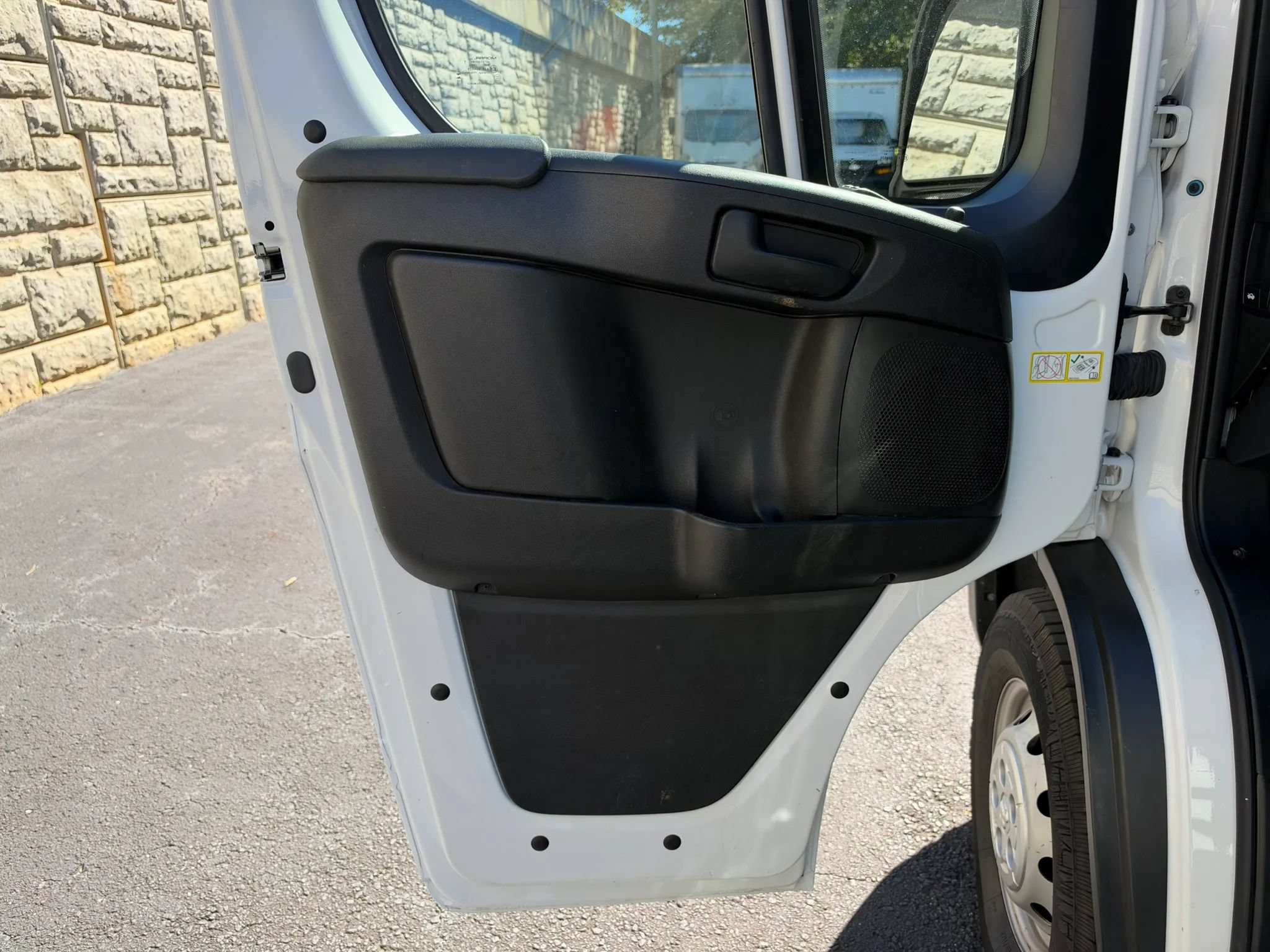 Used 2023 RAM ProMaster 2500 FWD image 23