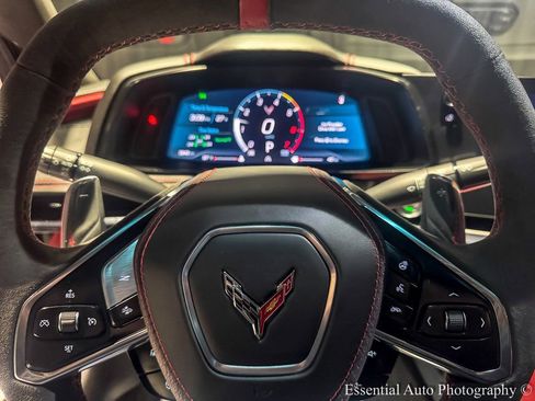 Used 2025 Chevrolet Corvette Stingray Premium Cpe w/ Z51 Performance Package RWD image 17