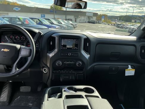 New 2026 Chevrolet Silverado 1500 Custom w/ Turbomax Blackout Package image 17