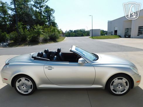Used 2003 Lexus SC 430 Convertible RWD image 32