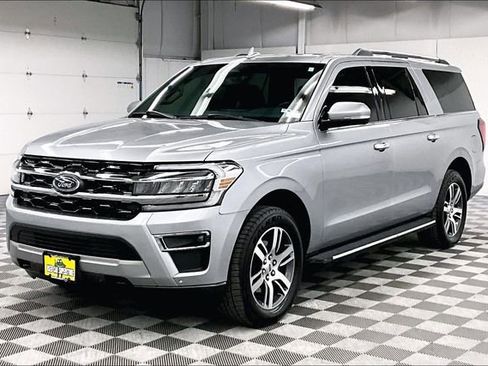 Used 2022 Ford Expedition Max Limited image 12