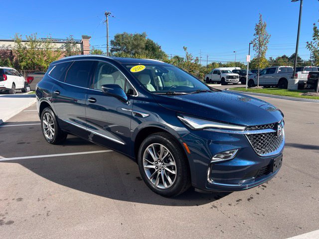 Used 2024 Buick Enclave Avenir w/ Avenir Technology Package AWD/4WD image 3