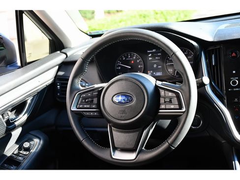 Used 2025 Subaru Outback Premium w/ Popular Package #1 AWD/4WD image 17