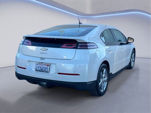 Used 2013 Chevrolet Volt Premium w/ Premium Trim Package image 6