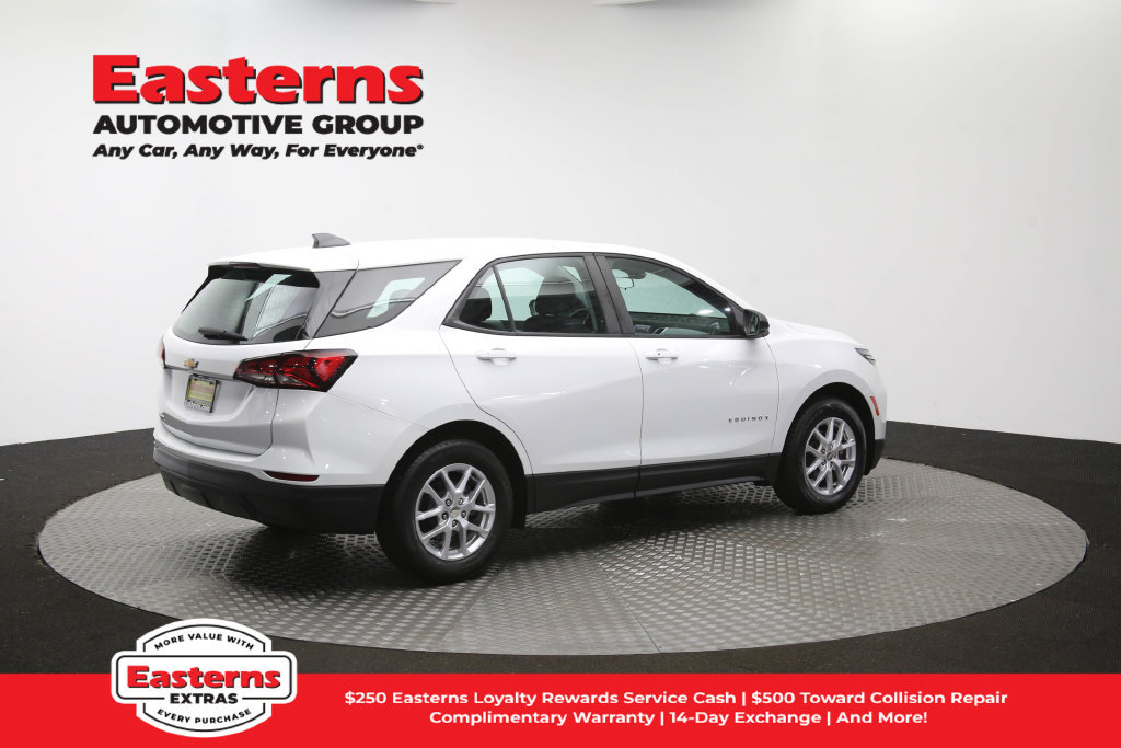 Used 2023 Chevrolet Equinox LS w/ Driver Confidence II Package FWD image 41