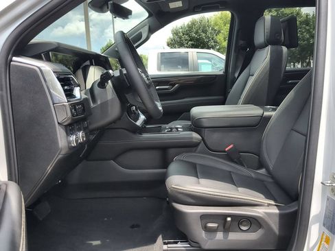 Used 2026 GMC Yukon Elevation w/ Elevation Premium Package AWD/4WD image 19