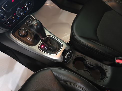 Used 2019 Jeep Compass Latitude w/ Cold Weather Group AWD/4WD image 21