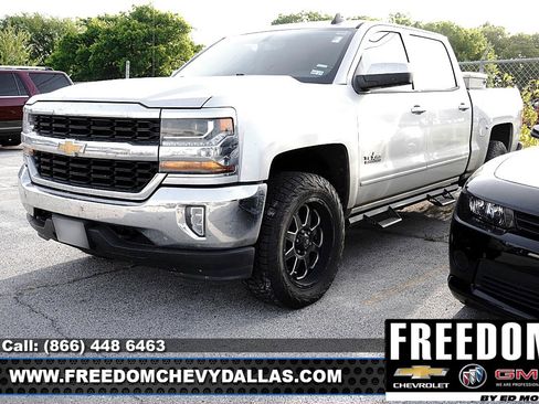 Used 2018 Chevrolet Silverado 1500 LT w/ Texas Edition AWD/4WD image 4