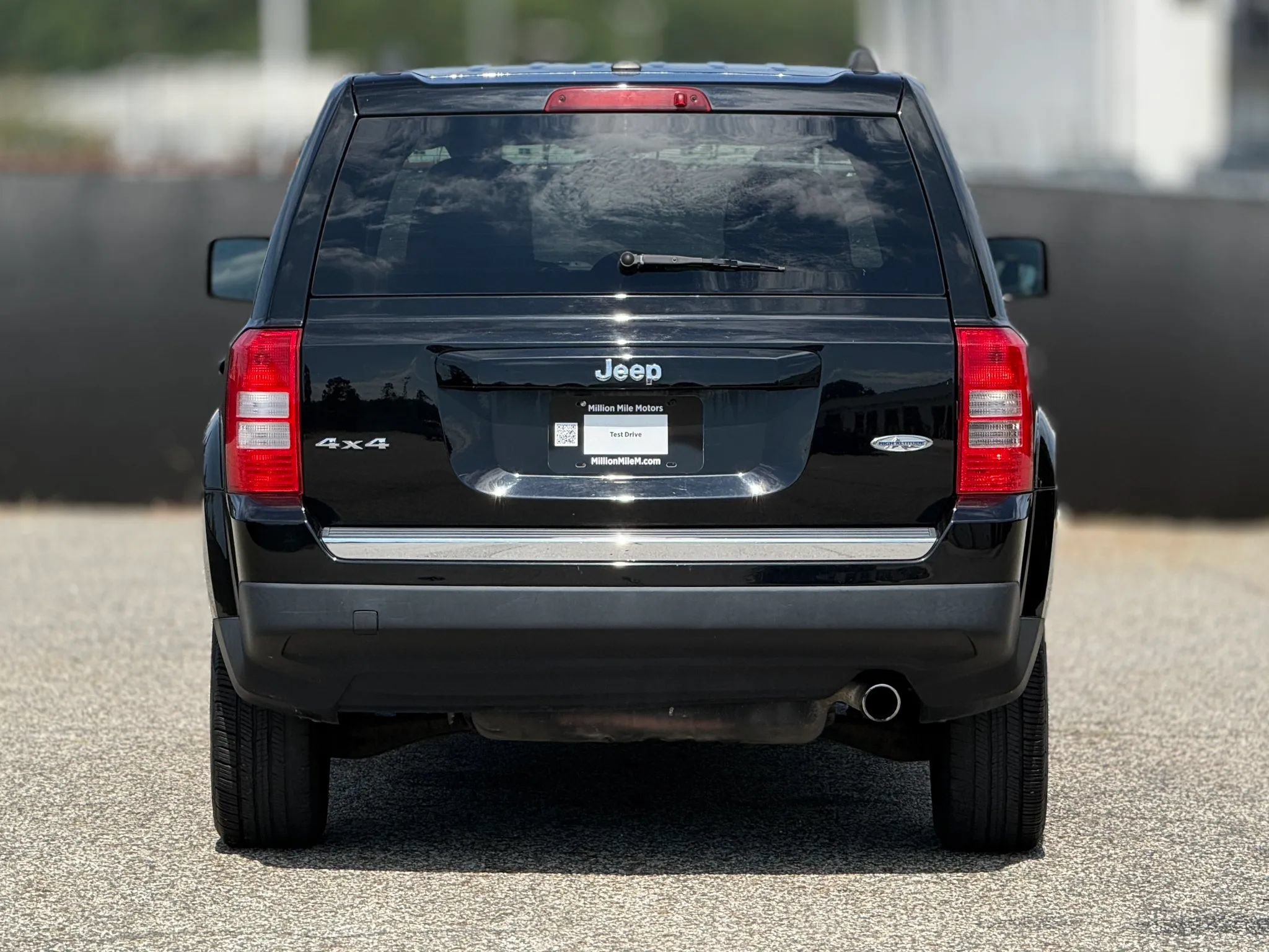 Used 2017 Jeep Patriot High Altitude AWD/4WD image 4