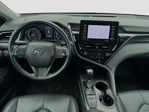 Used 2022 Toyota Camry SE FWD image 14