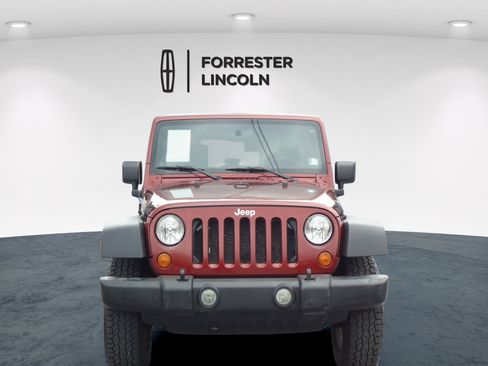 Used 2007 Jeep Wrangler Unlimited Rubicon w/ Dual Top Group AWD/4WD image 8