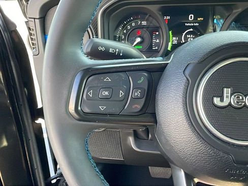 Used 2024 Jeep Wrangler Unlimited Rubicon 4xe image 28