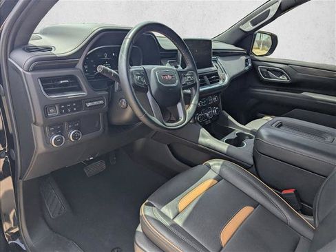 Used 2023 GMC Yukon XL AT4 w/ Technology Package AWD/4WD image 8