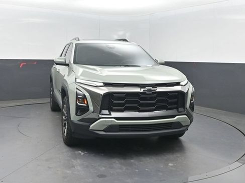 Used 2025 Chevrolet Equinox ACTIV w/ Safety and Technology Package FWD image 31