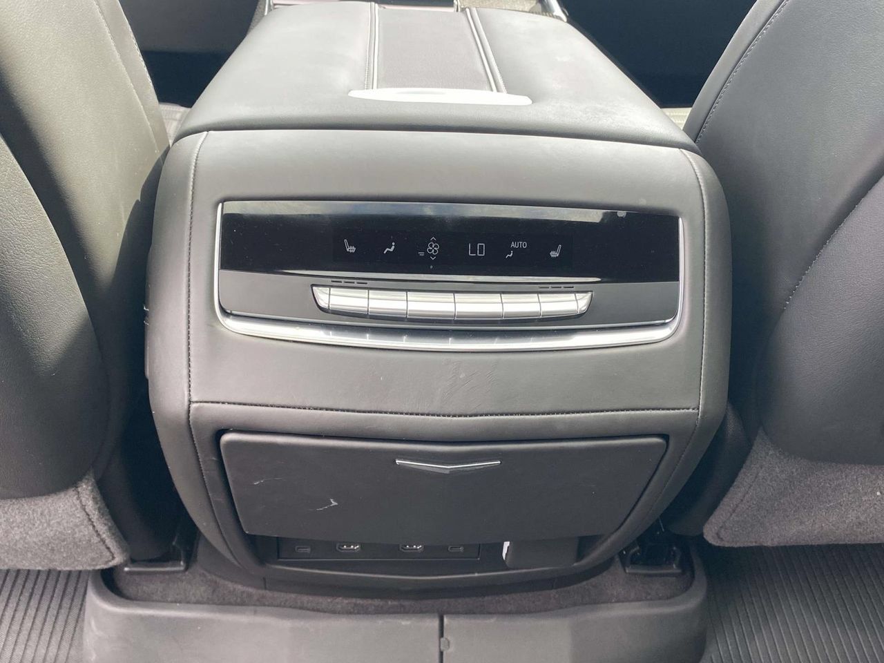 Used 2025 Cadillac Escalade V w/ LPO, ONYX Package AWD/4WD image 12