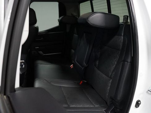 Used 2022 Toyota Tundra Limited AWD/4WD image 31