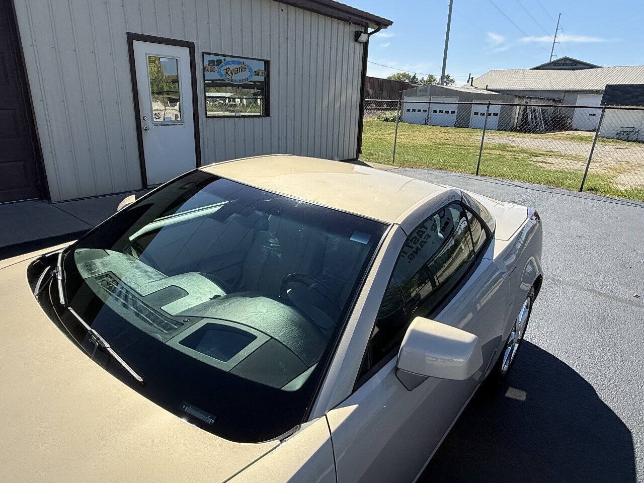 Used 2006 Cadillac XLR RWD image 92
