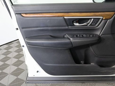 Used 2019 Honda CR-V Touring image 12