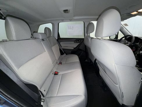 Used 2018 Subaru Forester 2.5i Premium w/ All-Weather Package AWD/4WD image 17