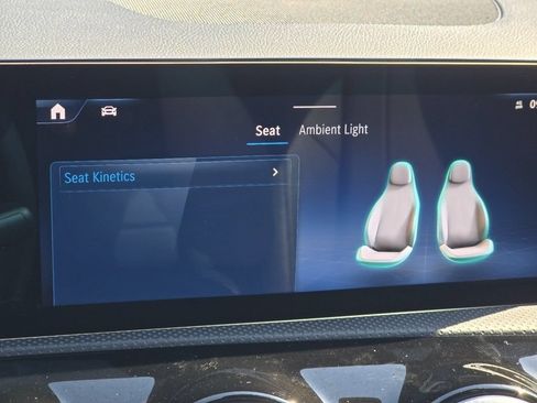 Used 2025 Mercedes-Benz CLA 250 4MATIC image 8
