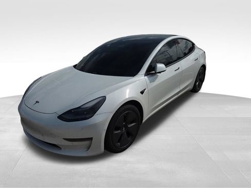 Used 2021 Tesla Model 3 Standard Range Plus RWD image 7