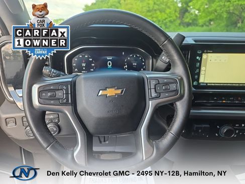 Used 2022 Chevrolet Silverado 1500 LT AWD/4WD image 4