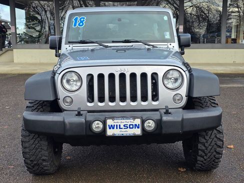 Used 2018 Jeep Wrangler Unlimited Sport w/ Connectivity Group image 7