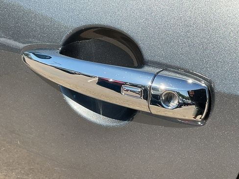 Used 2025 Nissan Altima 2.5 SV image 10