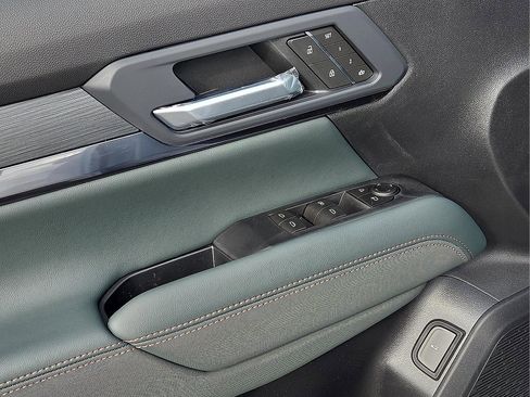 New 2026 GMC Terrain AT4 w/ Convenience Package III image 13