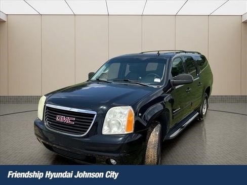 Used 2011 GMC Yukon XL SLT RWD image 1