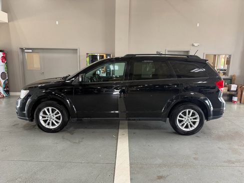 Used 2015 Dodge Journey SXT w/ Flexible Seating Group FWD image 1