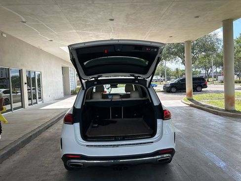 Used 2022 Mercedes-Benz GLE 450 4MATIC w/ AMG Line Exterior image 40