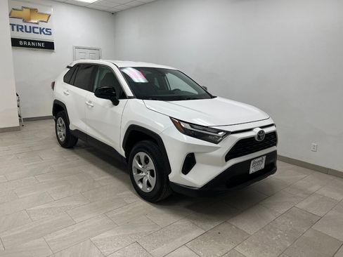 Used 2024 Toyota RAV4 LE image 10