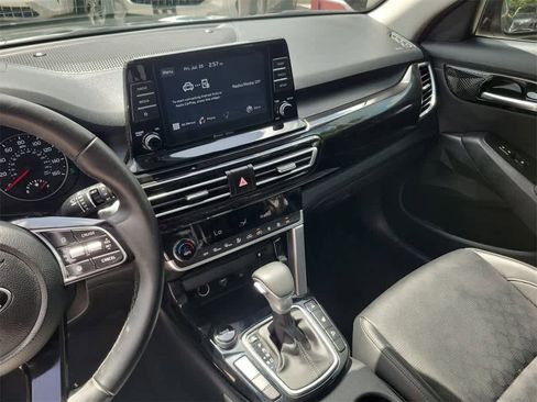 Used 2021 Kia Seltos EX image 33
