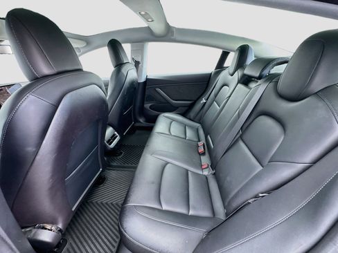 Used 2019 Tesla Model 3 RWD image 16