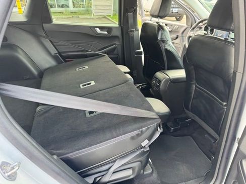 Used 2025 Ford Escape Platinum AWD/4WD image 24