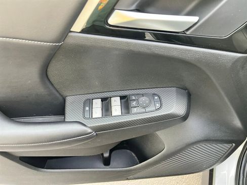 Used 2024 Mitsubishi Outlander SE image 28