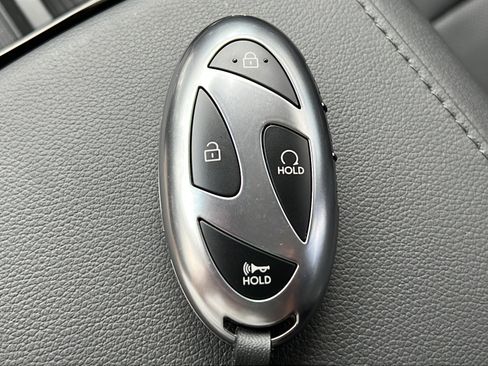 Used 2025 Hyundai Tucson Limited FWD image 29