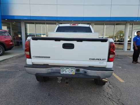 Used 2005 Chevrolet Silverado 1500 LS w/ Skid Plate Package AWD/4WD image 6