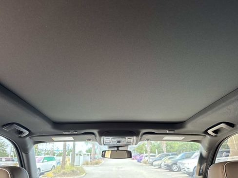 Used 2023 Chevrolet Tahoe Premier RWD image 20