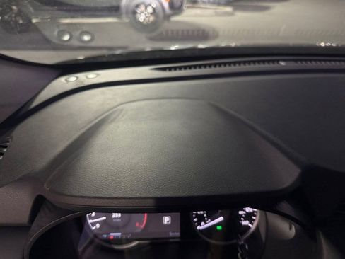 New 2025 Nissan Versa SR w/ Trunk Package image 27