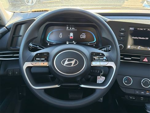 New 2026 Hyundai Elantra SE image 23